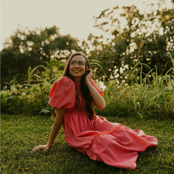 Meet your Posher, Roxanne - Picture 1 of 1